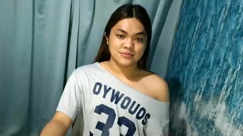 Snapshot of urhottie_bella chatting on June 23, 2026, 9:57 pm urhottie_bella online show from June 23, 2026, 9:57 pm