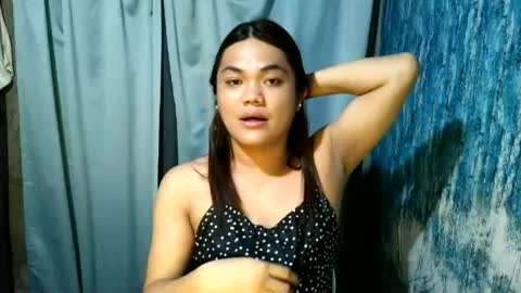 Snapshot of urhottie_bella chatting on July 4, 2026, 7:09 pm urhottie_bella online show from July 4, 2026, 7:09 pm