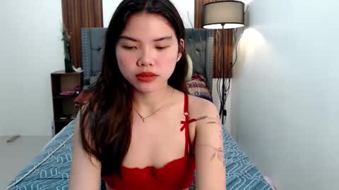 Snapshot of urhottie_melodie chatting on December 19, 2025, 5:25 am urhottie_melodie online show from December 19, 2025, 5:25 am