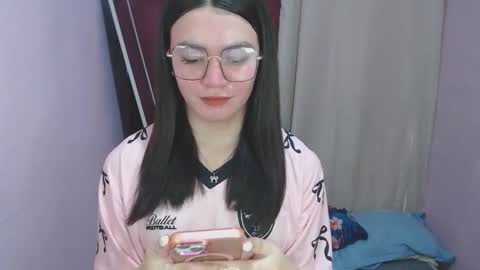 Snapshot of urhottiest_katey chatting on April 23, 2026, 6:14 am Katey online show from April 23, 2026, 6:14 am