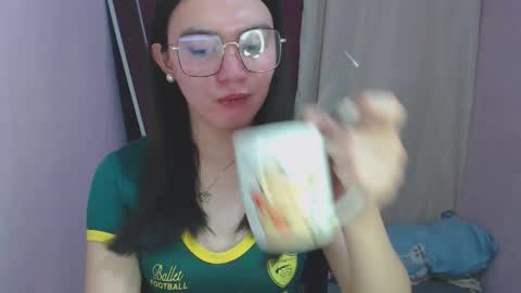 Snapshot of urhottiest_katey chatting on May 3, 2026, 6:19 am Katey online show from May 3, 2026, 6:19 am