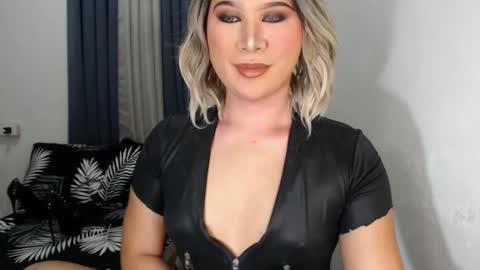 Snapshot of urjerkingdoll chatting on January 19, 2025, 8:51 pm Zoe online show from January 19, 2025, 8:51 pm