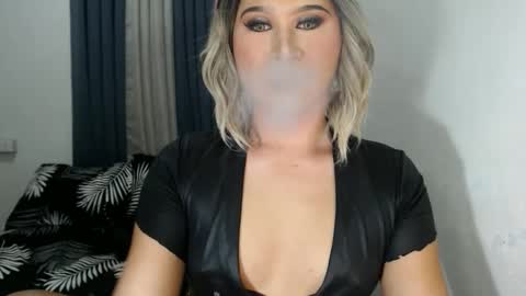 Snapshot of urjerkingdoll chatting on January 20, 2025, 10:48 pm Zoe online show from January 20, 2025, 10:48 pm