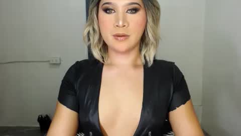 Snapshot of urjerkingdoll chatting on February 2, 2025, 11:51 am Zoe online show from February 2, 2025, 11:51 am