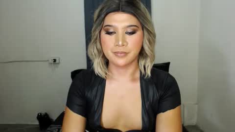 Snapshot of urjerkingdoll chatting on February 2, 2025, 2:56 pm Zoe online show from February 2, 2025, 2:56 pm