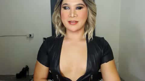 Snapshot of urjerkingdoll chatting on February 13, 2025, 11:28 am Zoe online show from February 13, 2025, 11:28 am