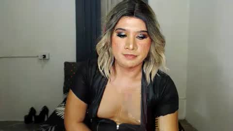 Snapshot of urjerkingdoll chatting on February 16, 2025, 2:21 pm Zoe online show from February 16, 2025, 2:21 pm