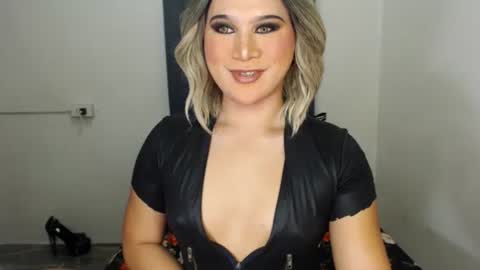 Snapshot of urjerkingdoll chatting on February 23, 2025, 8:28 am Zoe online show from February 23, 2025, 8:28 am