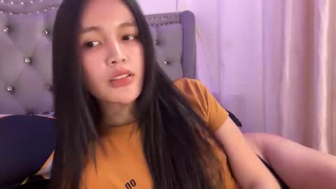 Amira online show from November 5, 2025, 4:12 am