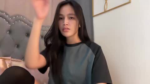 Amira online show from December 18, 2025, 3:01 am