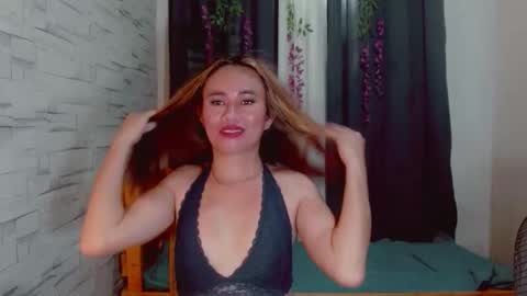 urlovely_che online show from February 11, 2026, 2:27 am