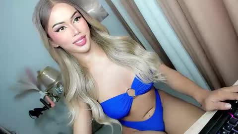 Snapshot of urlovelyangelts chatting on October 29, 2025, 4:42 pm ANGEL online show from October 29, 2025, 4:42 pm