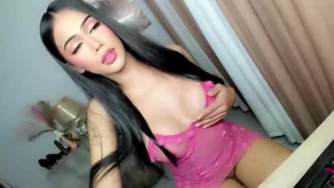 Snapshot of urlovelyangelts chatting on November 10, 2025, 8:52 pm ANGEL online show from November 10, 2025, 8:52 pm