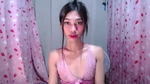 urloverjasmine_xx online show from March 26, 2026, 5:51 pm