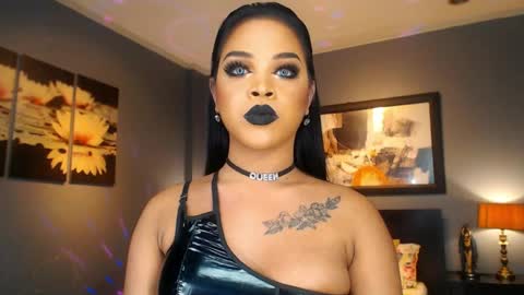 UrMajestyTyra online show from April 7, 2026, 1:17 am