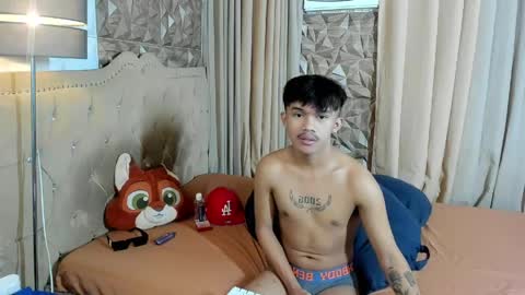 Snapshot of urmasterhardcock chatting on May 25, 2026, 5:52 pm urmasterhardcock online show from May 25, 2026, 5:52 pm