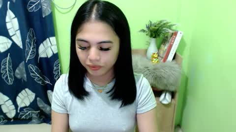 urmystical_sofie online show from November 30, 2025, 1:26 pm