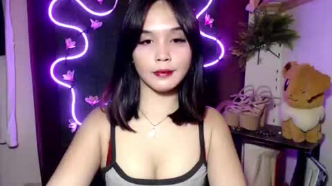 Pia online show from November 2, 2025, 9:28 pm