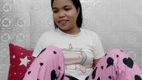 urpinaygirl69 online show from June 27, 2026, 1:17 pm
