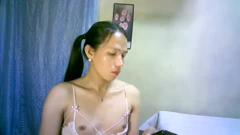 Snapshot of urpinaylovelyjuliaxxx chatting on February 6, 2025, 3:09 pm queen julia not into CHEAPGUY online show from February 6, 2025, 3:09 pm