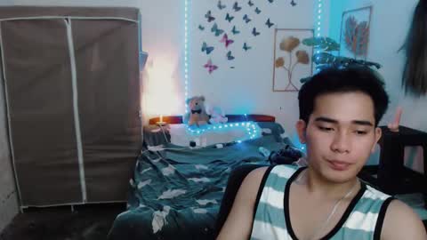 urpinoy_cummer online show from March 6, 2026, 8:44 am