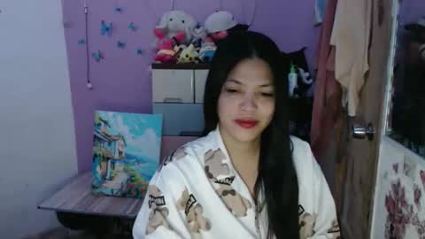 hi im kim online show from April 15, 2026, 1:01 am