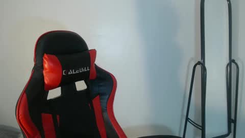 Snapshot of urprettyjaninexxx chatting on December 2, 2024, 3:58 am Janine online show from December 2, 2024, 3:58 am