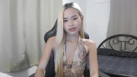 Shantal online show from April 21, 2026, 3:39 pm