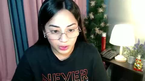 Snapshot of urseductive_calixx chatting on November 27, 2025, 11:01 am JUST CALL ME CALI online show from November 27, 2025, 11:01 am
