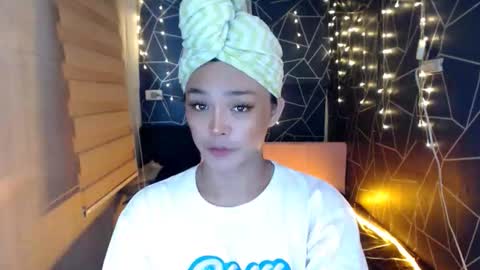 TYRA online show from October 27, 2025, 6:28 am