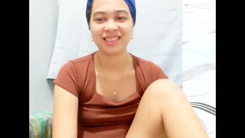 Snapshot of ursexy_pinay_skinny chatting on May 7, 2026, 5:24 am im jenny online show from May 7, 2026, 5:24 am