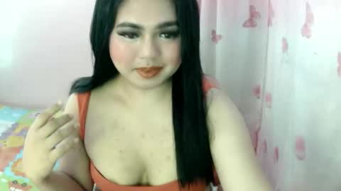 maxie online show from October 25, 2025, 7:49 am