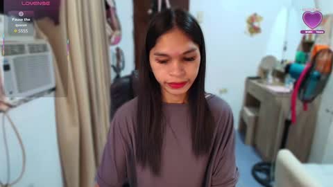 ursweet_zeviixx online show from December 14, 2025, 9:47 am