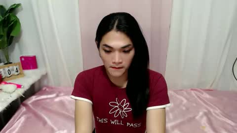 Snapshot of ursweetsofia04 chatting on December 5, 2025, 1:03 am Sofia online show from December 5, 2025, 1:03 am