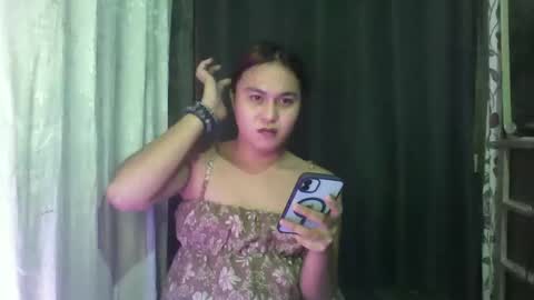 Snapshot of urunexpensivecamilla chatting on November 12, 2025, 8:48 am YOURGIRLCAMILLA online show from November 12, 2025, 8:48 am