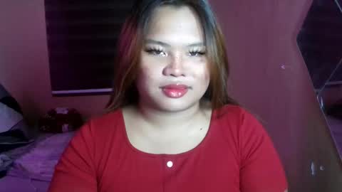 Snapshot of urwifematerial69_ chatting on April 1, 2026, 6:16 pm Bella Miles Olivia online show from April 1, 2026, 6:16 pm