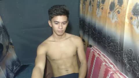 urwild_fuckerxx online show from December 3, 2025, 11:03 pm
