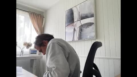 Snapshot of usablemale chatting on March 4, 2025, 8:05 pm P online show from March 4, 2025, 8:05 pm