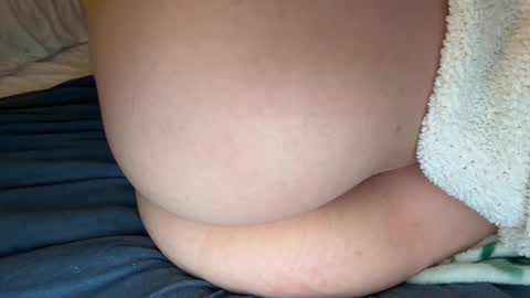 Snapshot of usedingoodcondition chatting on December 31, 2024, 5:33 am Lily online show from December 31, 2024, 5:33 am