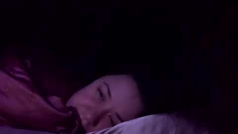 Snapshot of usefulhole chatting on November 1, 2025, 4:47 am usefulhole online show from November 1, 2025, 4:47 am