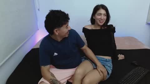 useronlypurple777 online show from October 15, 2025, 10:54 pm