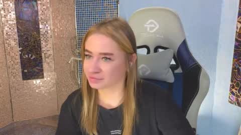 Leila online show from October 30, 2025, 5:13 pm