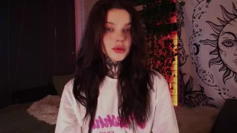 Snapshot of uwu_eva chatting on December 21, 2024, 10:39 am Eva online show from December 21, 2024, 10:39 am