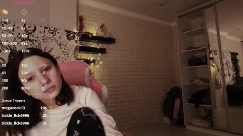 Snapshot of uwu_eva chatting on January 3, 2025, 7:07 pm Eva online show from January 3, 2025, 7:07 pm