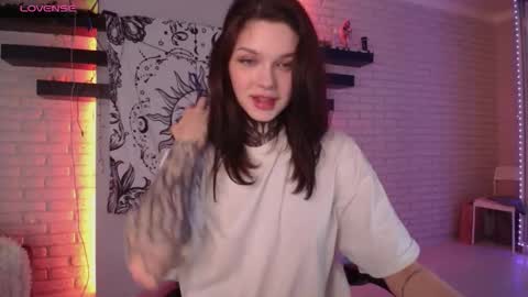 Snapshot of uwu_eva chatting on January 31, 2025, 12:29 pm Eva online show from January 31, 2025, 12:29 pm