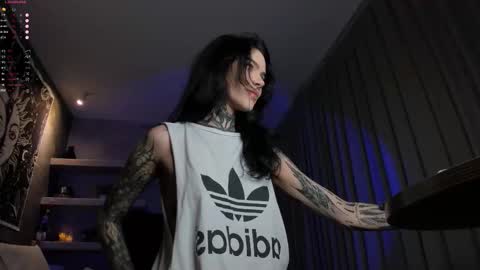 Eva online show from February 1, 2026, 7:01 pm