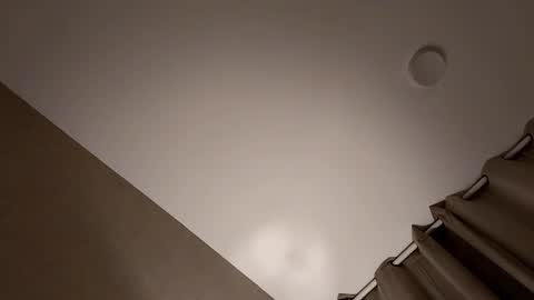 uwvvlvip online show from October 18, 2025, 5:35 pm