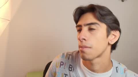 Snapshot of uyukie chatting on October 14, 2025, 11:33 am UYUKIE online show from October 14, 2025, 11:33 am