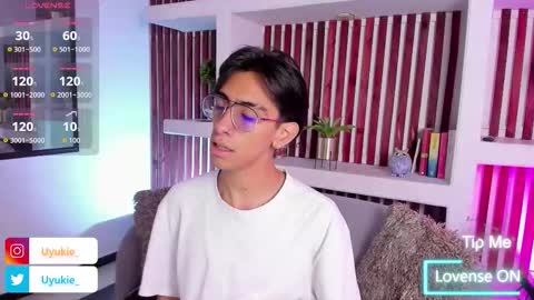 Snapshot of uyukie chatting on October 28, 2025, 11:58 am UYUKIE online show from October 28, 2025, 11:58 am