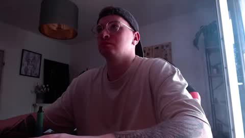 vacation__ online show from September 19, 2025, 1:45 pm